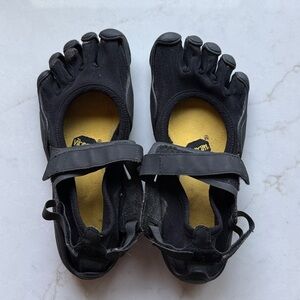 Vibram FiveFingers Shoes FLAW